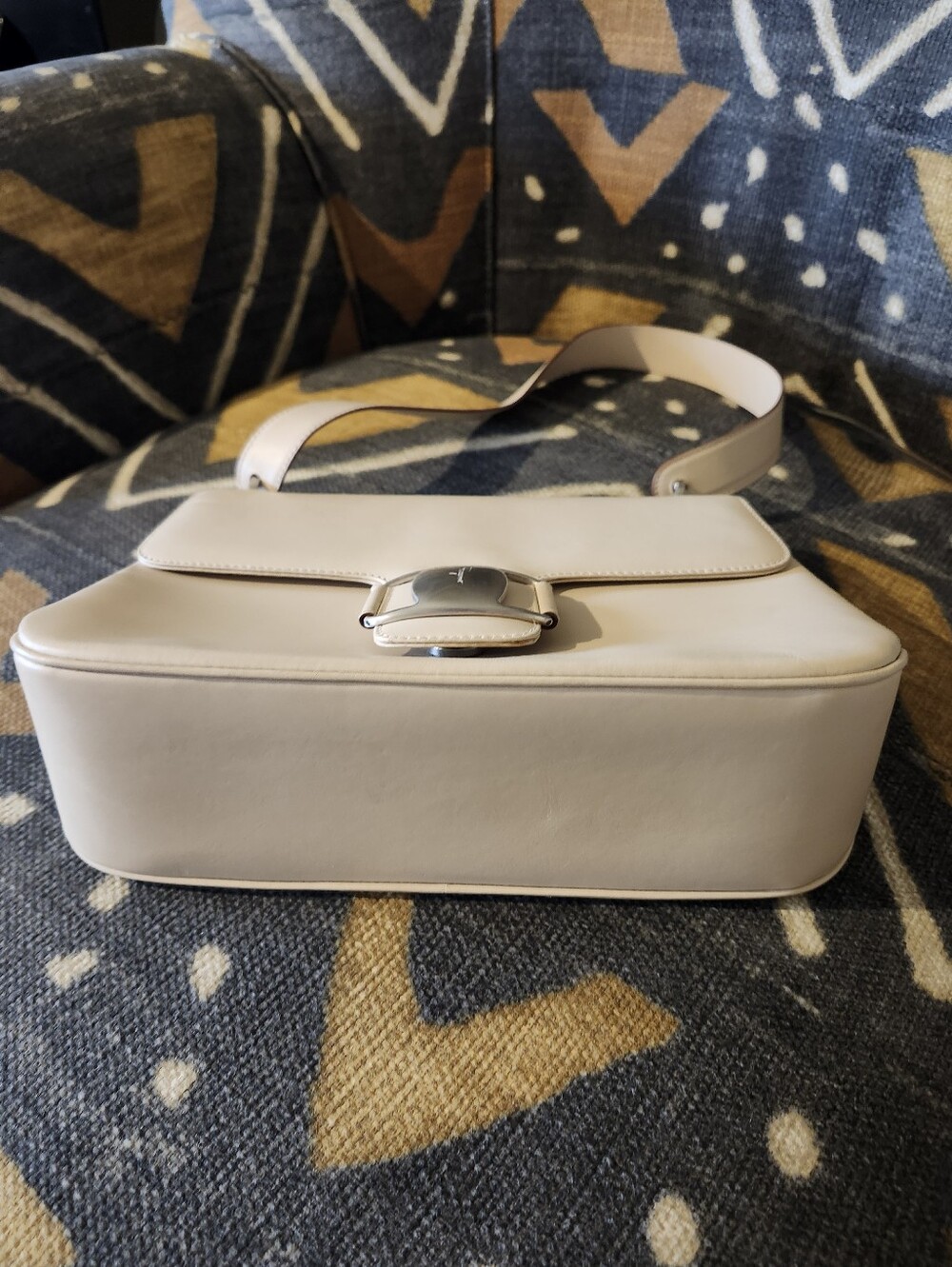Sale​✨ Salvatore Ferragamo Cream Small Leather Flap Satchel ✨ - Picture 2 of 9